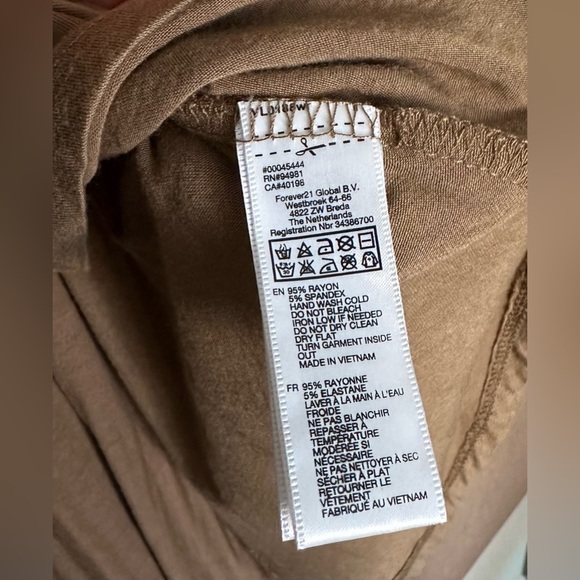 Forever 21 flare party flirty date halter spaghetti straps dress. Size M. - Picture 4 of 15